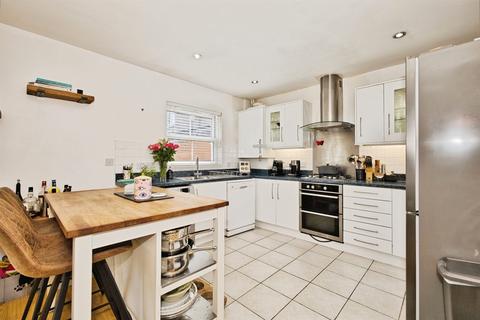 undefined, Oak Drive, Crewkerne