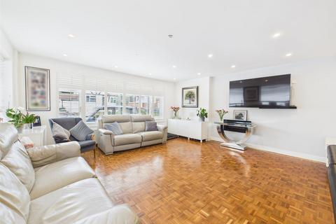 undefined, Richmond Gardens, Harrow HA3