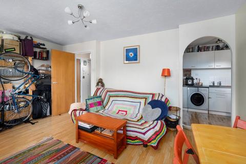 1 bedroom flat for sale, Somerset Gardens, Creighton Road, London