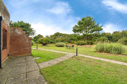 2 bedroom apartment for sale, Overstrand Road, Cromer