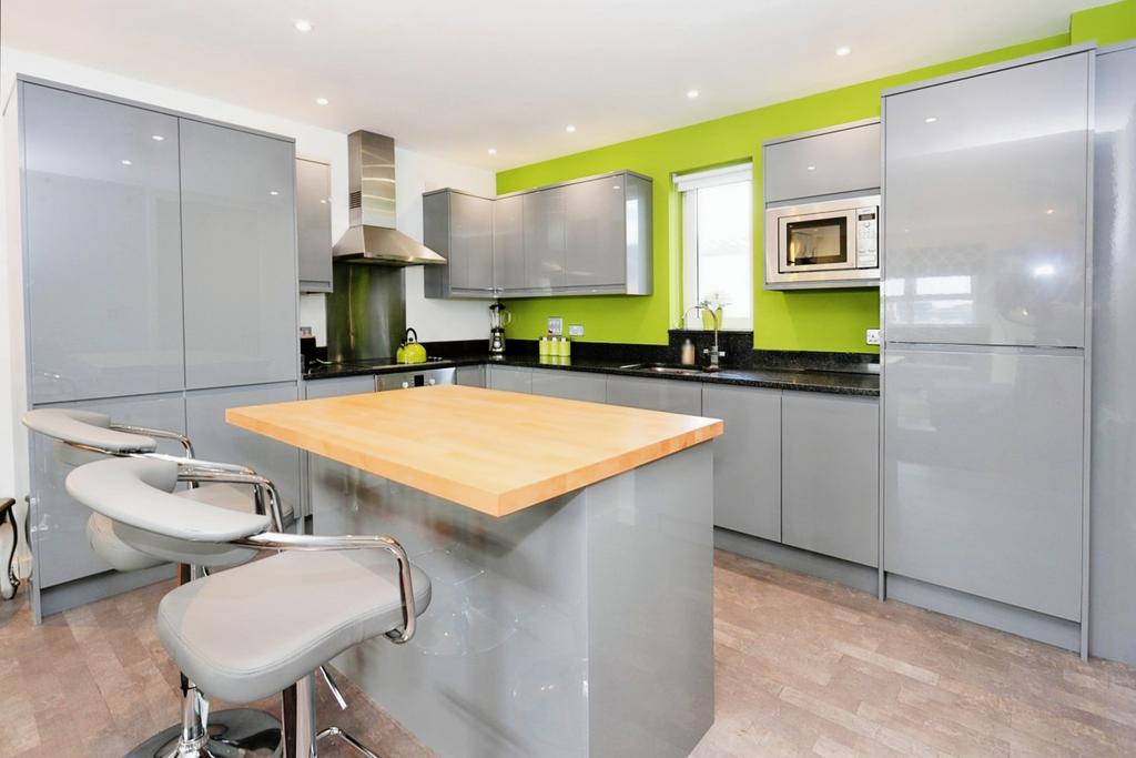 Apartment in Cardiff - View 3