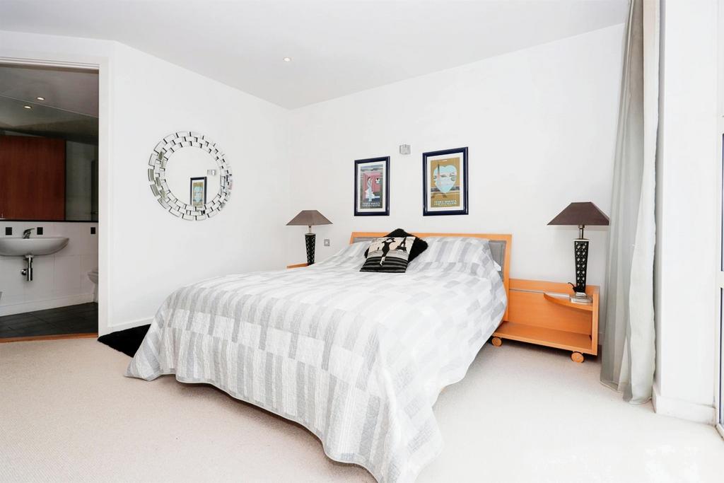 Apartment in Cardiff - View 5