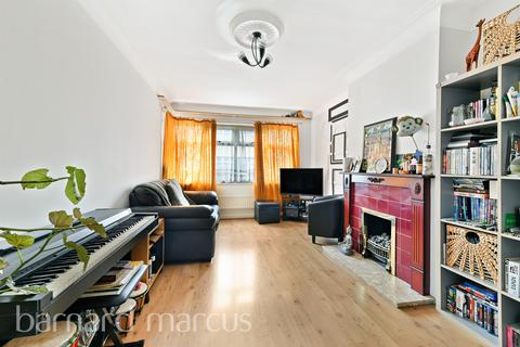 undefined, Lincoln Close, London