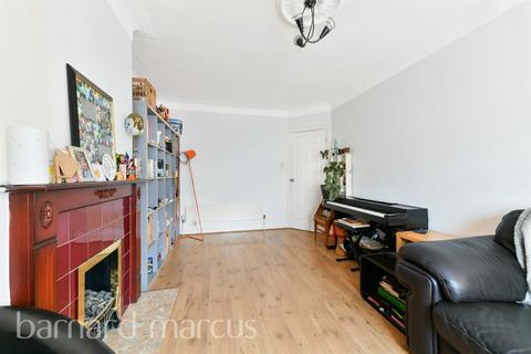 undefined, Lincoln Close, London