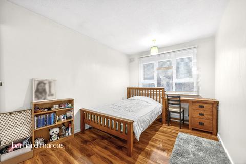 1 bedroom maisonette for sale, Oval Road, Croydon