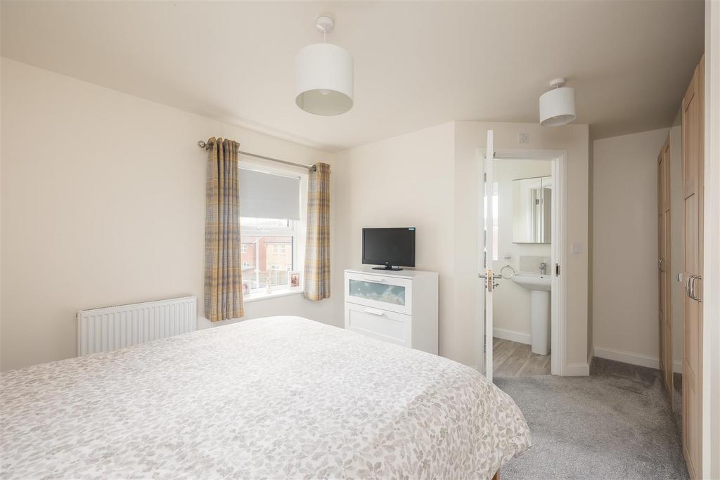 Derwent Road 35 Bedroom 1-1.jpg