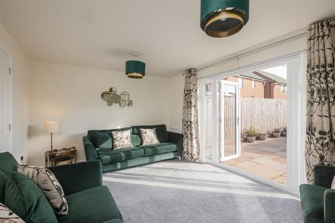 3 bedroom house for sale, Derwent Road, Pickering