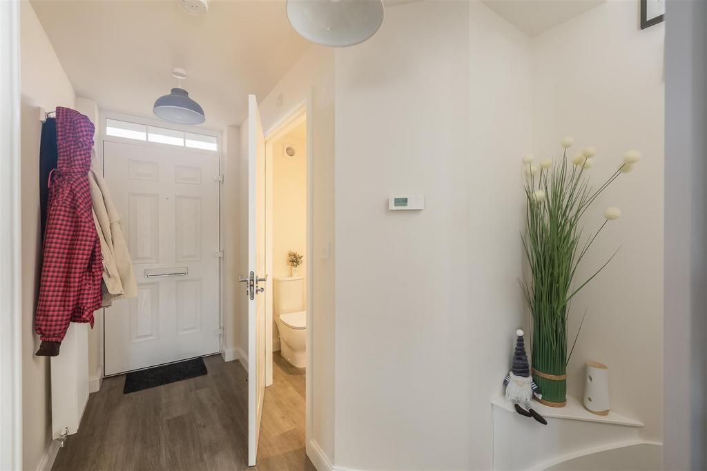 Derwent Road 35 Hallway.jpg
