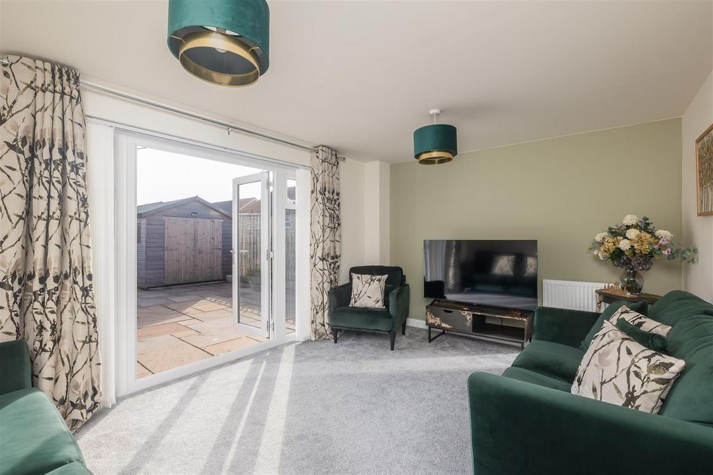 Derwent Road 35 Sitting Room-1.jpg