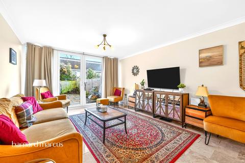 2 bedroom terraced house for sale, Alpine Close, Croydon