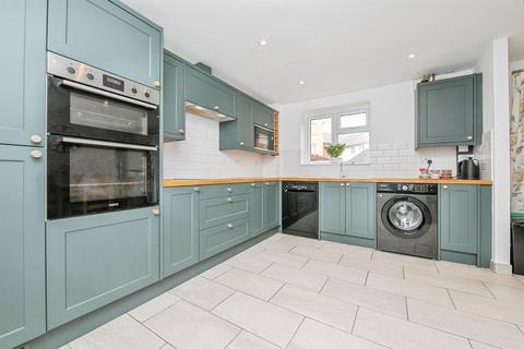 4 bedroom townhouse for sale, Kirk Way, Colchester