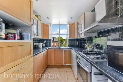 2 bedroom flat for sale, Wellesley Road, Chiswick