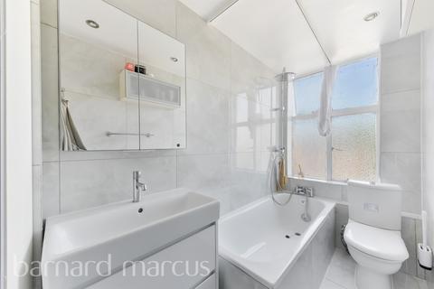 2 bedroom flat for sale, Wellesley Road, Chiswick