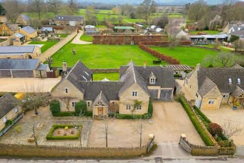 undefined, Cozens Lane, Kingham, OX7