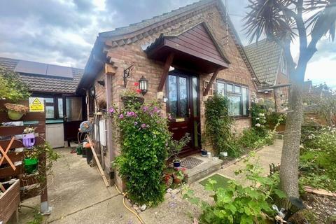 3 bedroom semi-detached bungalow for sale, Rosemary Way, Jaywick, Clacton-On-Sea
