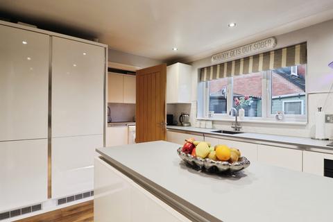 undefined, Clos Rhedyn, Cardiff