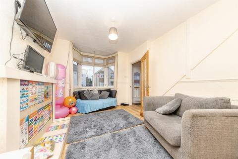 2 bedroom end of terrace house for sale, Carrs Road, Clacton-On-Sea