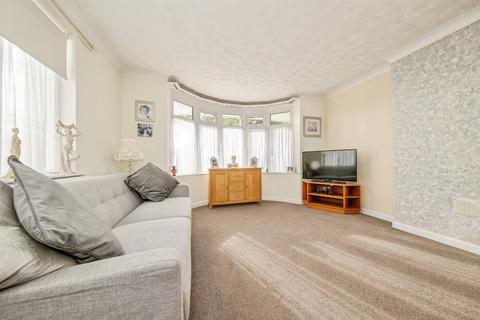 2 bedroom semi-detached bungalow for sale, Cherry Tree Avenue, Clacton-On-Sea