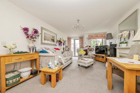1 bedroom apartment for sale, Carnarvon Road, Clacton-On-Sea