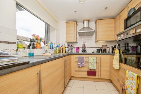 1 bedroom apartment for sale, Carnarvon Road, Clacton-On-Sea