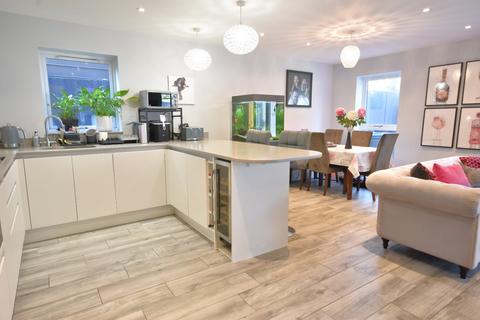 undefined, Lakeview, Crawley, West Sussex, RH10