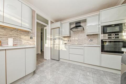 3 bedroom detached bungalow for sale, George Close, Clacton-On-Sea