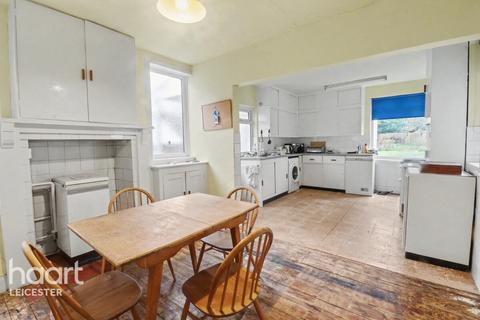 undefined, Shanklin Drive, Leicester