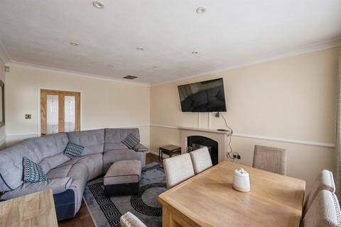 3 bedroom semi-detached house for sale, Nearfield Road, Bessacarr, Doncaster