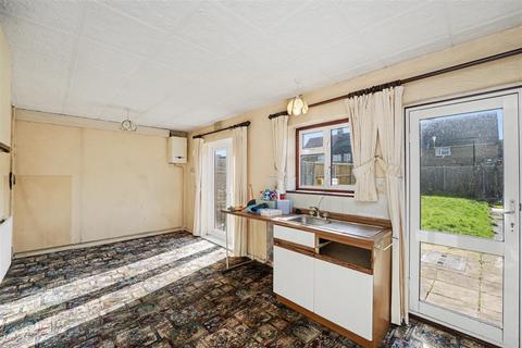 3 bedroom end of terrace house for sale, Larches Avenue, Enfield