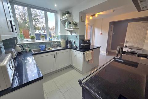 1 bedroom in a house share to rent, Landon Court, GOSPORT