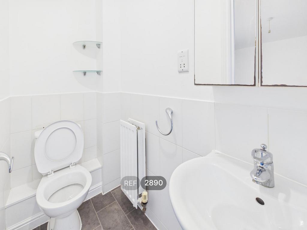 En suite bathroom