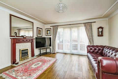 4 bedroom detached house for sale, Priory Close, Dudley