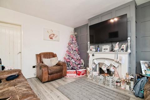 3 bedroom semi-detached house for sale, Ivy Road, Dudley