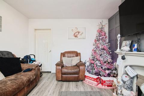 3 bedroom semi-detached house for sale, Ivy Road, Dudley