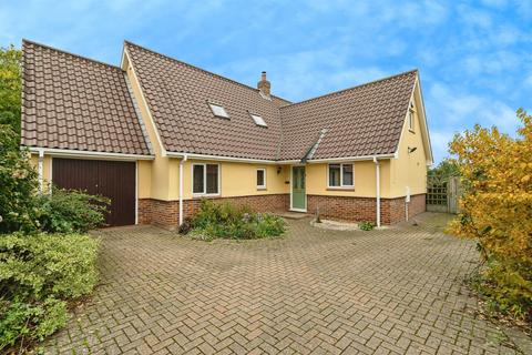 4 bedroom detached house for sale, Columbine Way, Gislingham, Eye