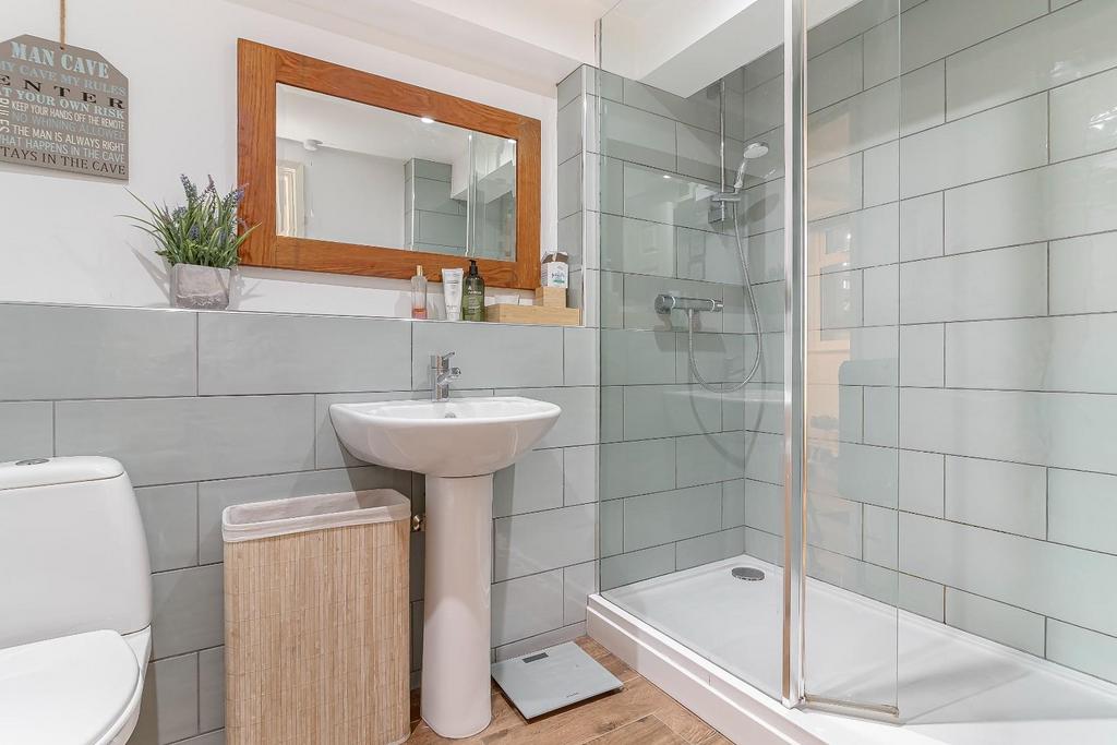 Shower Room.jpg