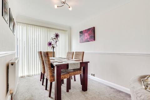3 bedroom detached house for sale, Wakefield Road, Earlsheaton, Dewsbury