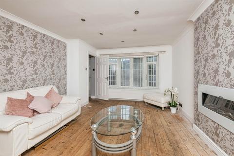 4 bedroom semi-detached house for sale, The Knowl, MIRFIELD