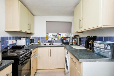 1 bedroom flat for sale, Ashford Road, Eastbourne