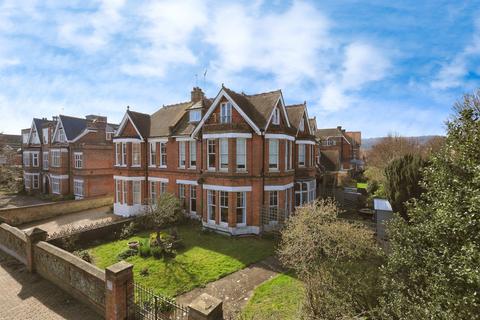 3 bedroom flat for sale, Bolsover Road, Eastbourne