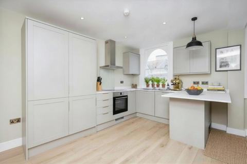 2 bedroom apartment for sale, Burlington Place, Eastbourne