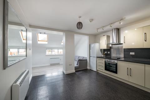 1 bedroom flat for sale, Slipshatch Road, Reigate, RH2
