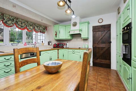 4 bedroom detached house for sale, Manor Way, Eastbourne