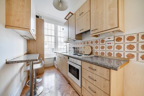 1 bedroom flat for sale, Cromwell Crescent, London