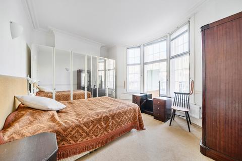 1 bedroom flat for sale, Cromwell Crescent, London