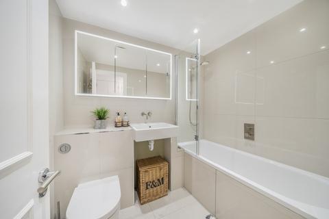 3 bedroom apartment for sale, Eardley Crescent, London