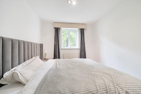 2 bedroom ground floor flat for sale, Finborough Road, London