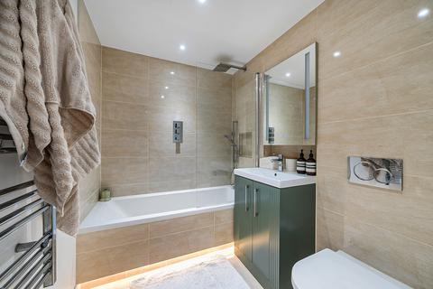 1 bedroom apartment for sale, Lillie Road, London