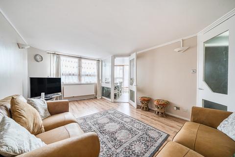 4 bedroom apartment for sale, Upper Whistler Walk, London