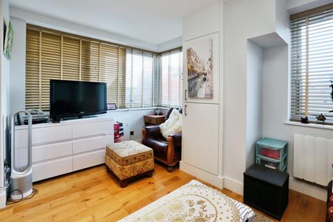 2 bedroom apartment for sale, Southampton Road, Eastleigh